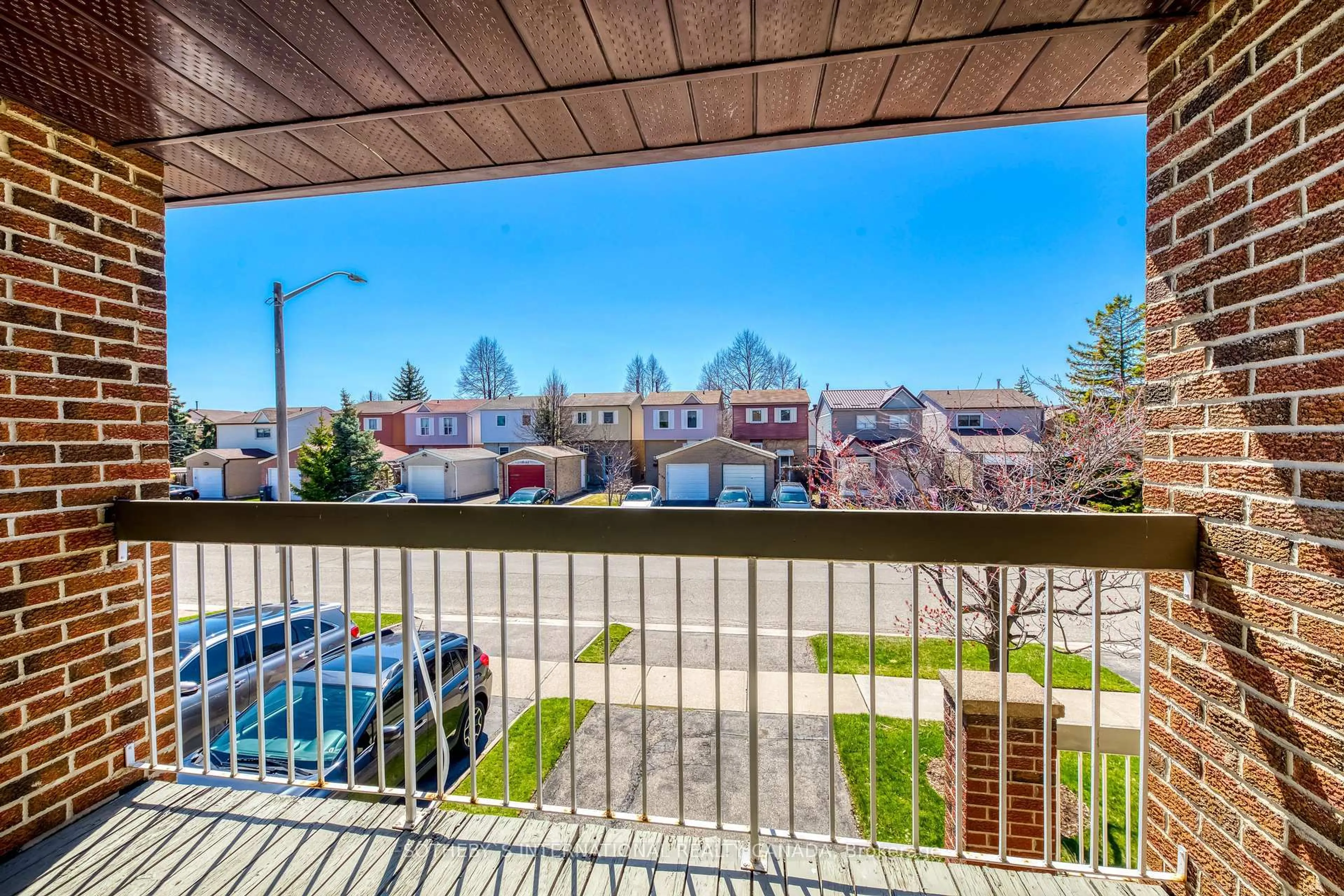 Patio, unknown for 4103 Quaker Hill Dr, Mississauga Ontario L5C 3M2