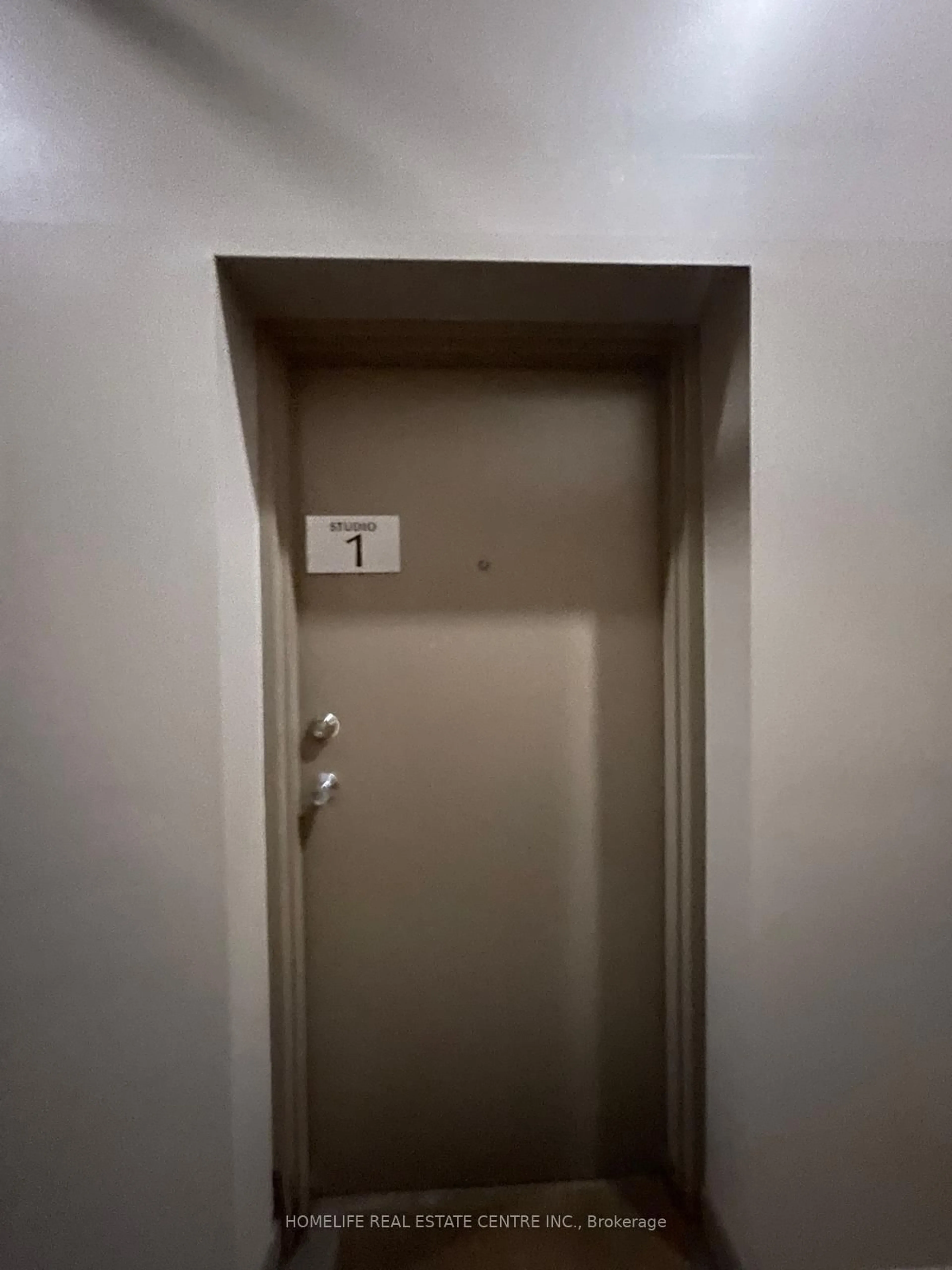 A pic of a room for 121 Prescott Ave #1, Toronto Ontario M6N 3G8