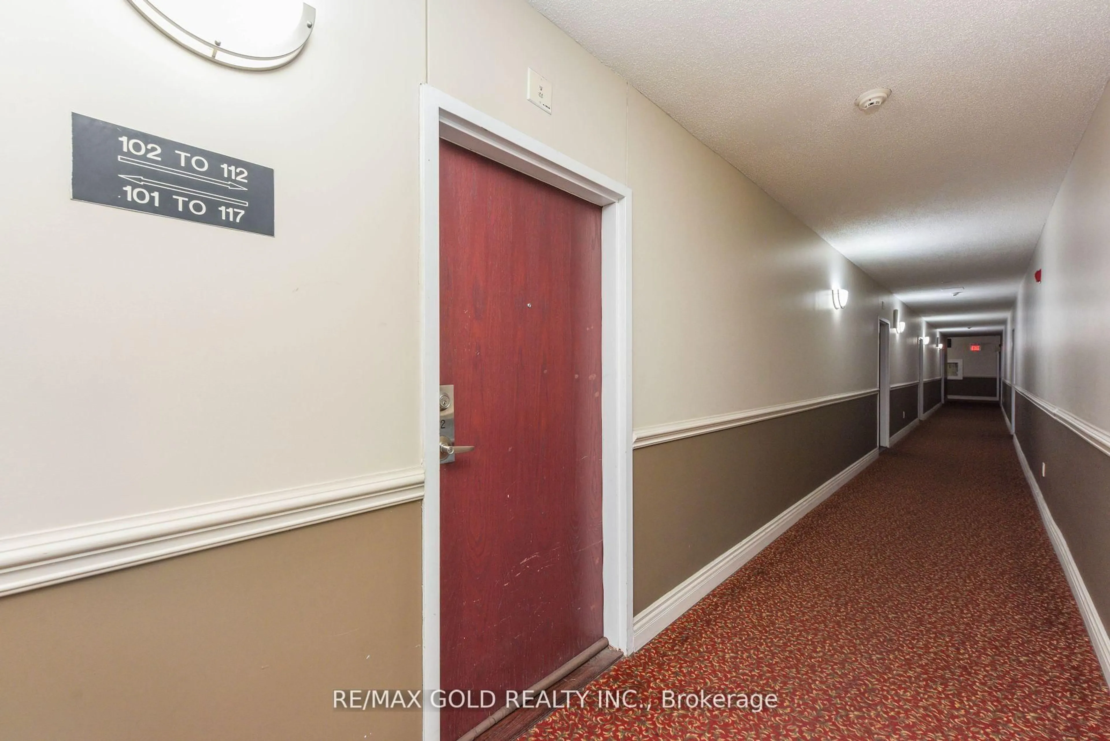 Indoor foyer for 7405 Goreway Dr #112, Mississauga Ontario L4T 0A3