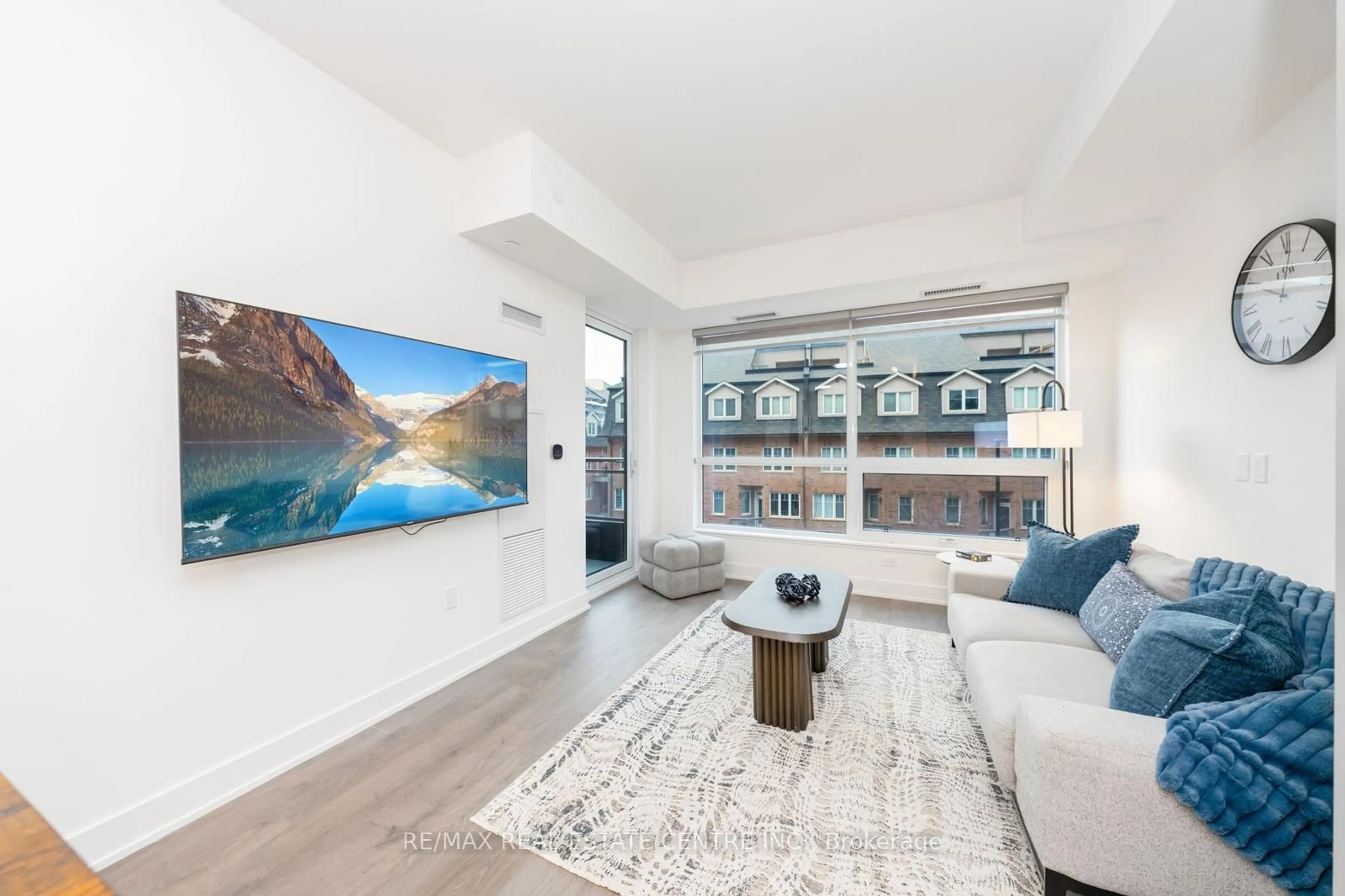 Living room with furniture, unknown for 2343 Khalsa Gate #313, Oakville Ontario L6M 4J2