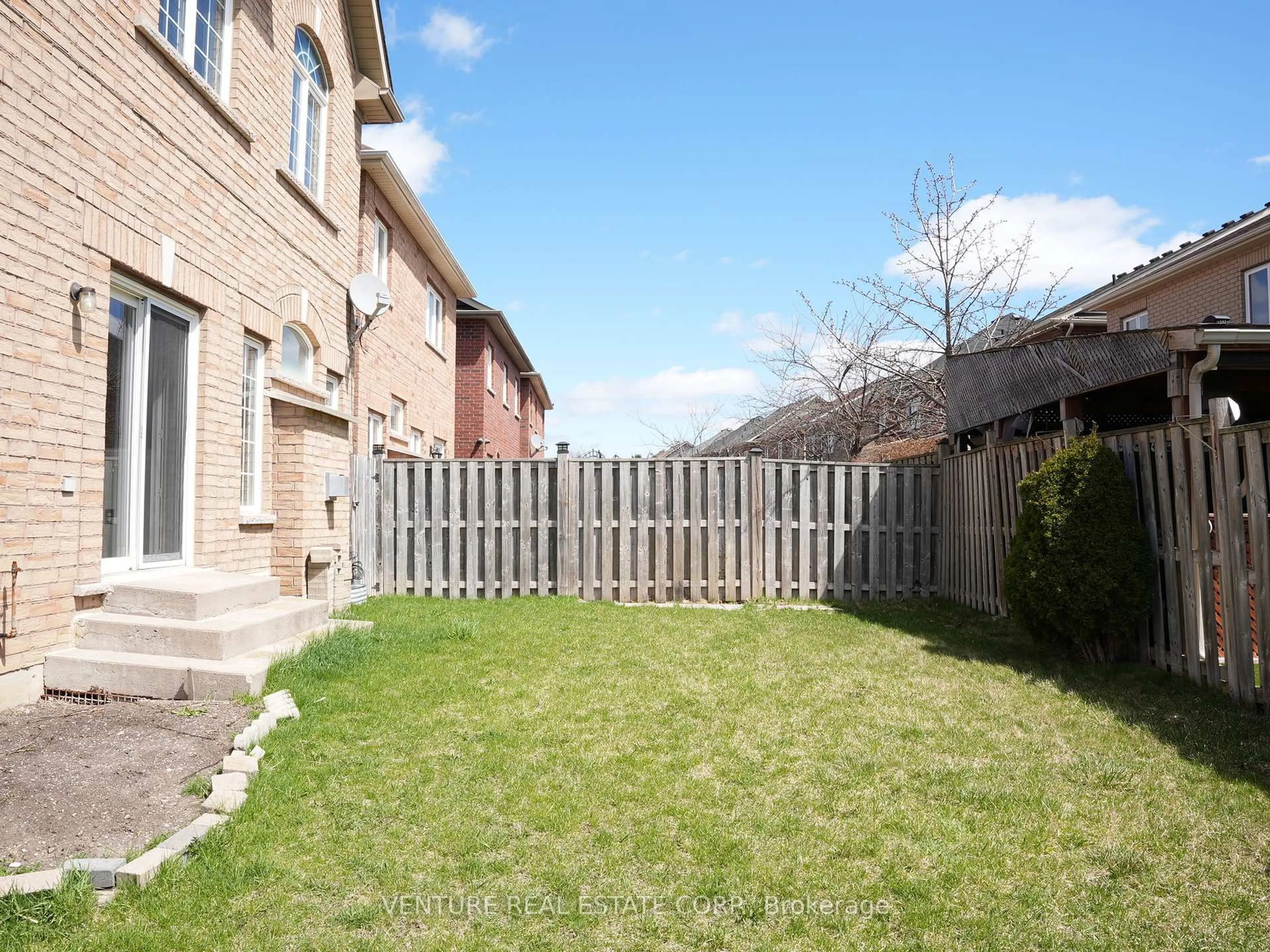 Patio, street for 53 Chalkfarm Cres, Brampton Ontario L7A 3W1