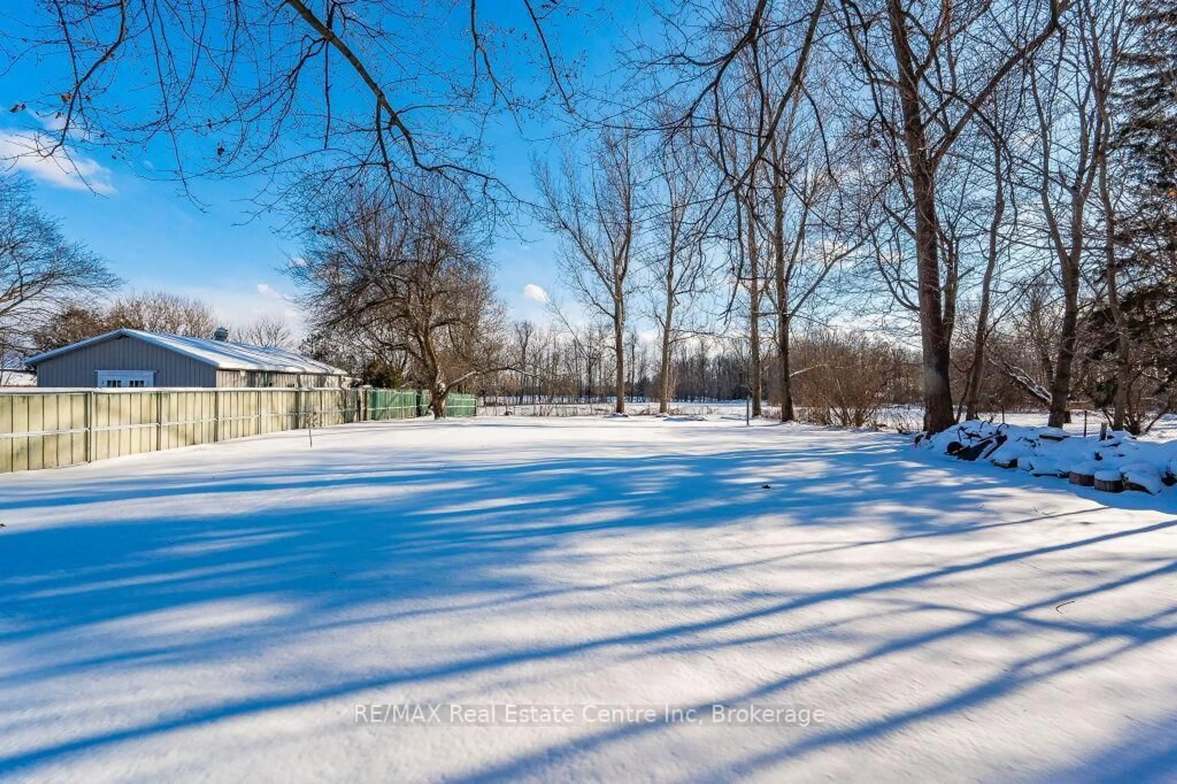 Patio, unknown for 7210 Hwy 7 N/A, Halton Hills Ontario L7J 2L9