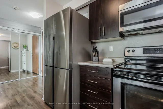 Additional property image - 215 Queen St Unit 602