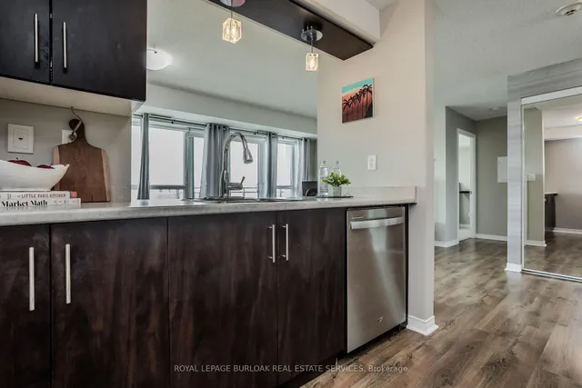 Additional property image - 215 Queen St Unit 602