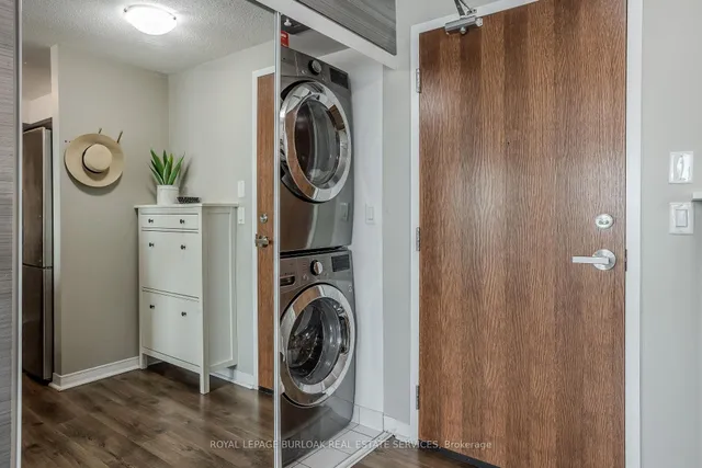 Additional property image - 215 Queen St Unit 602