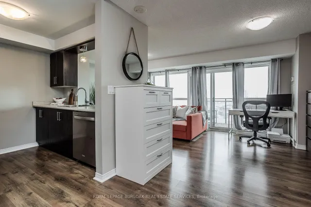 Additional property image - 215 Queen St Unit 602