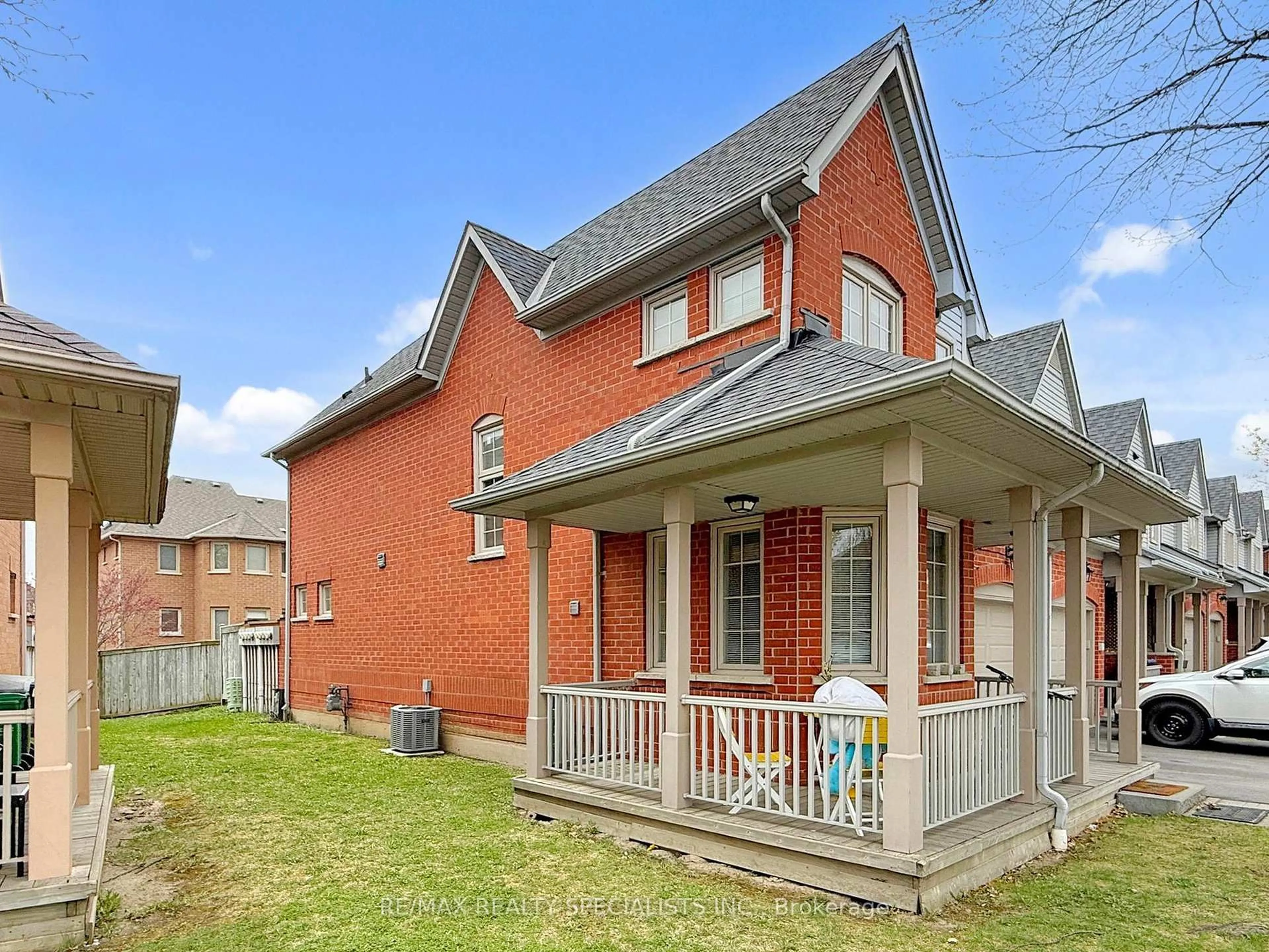 Home with brick exterior material, street for 5223 Fairford Cres #90, Mississauga Ontario L5V 2M6