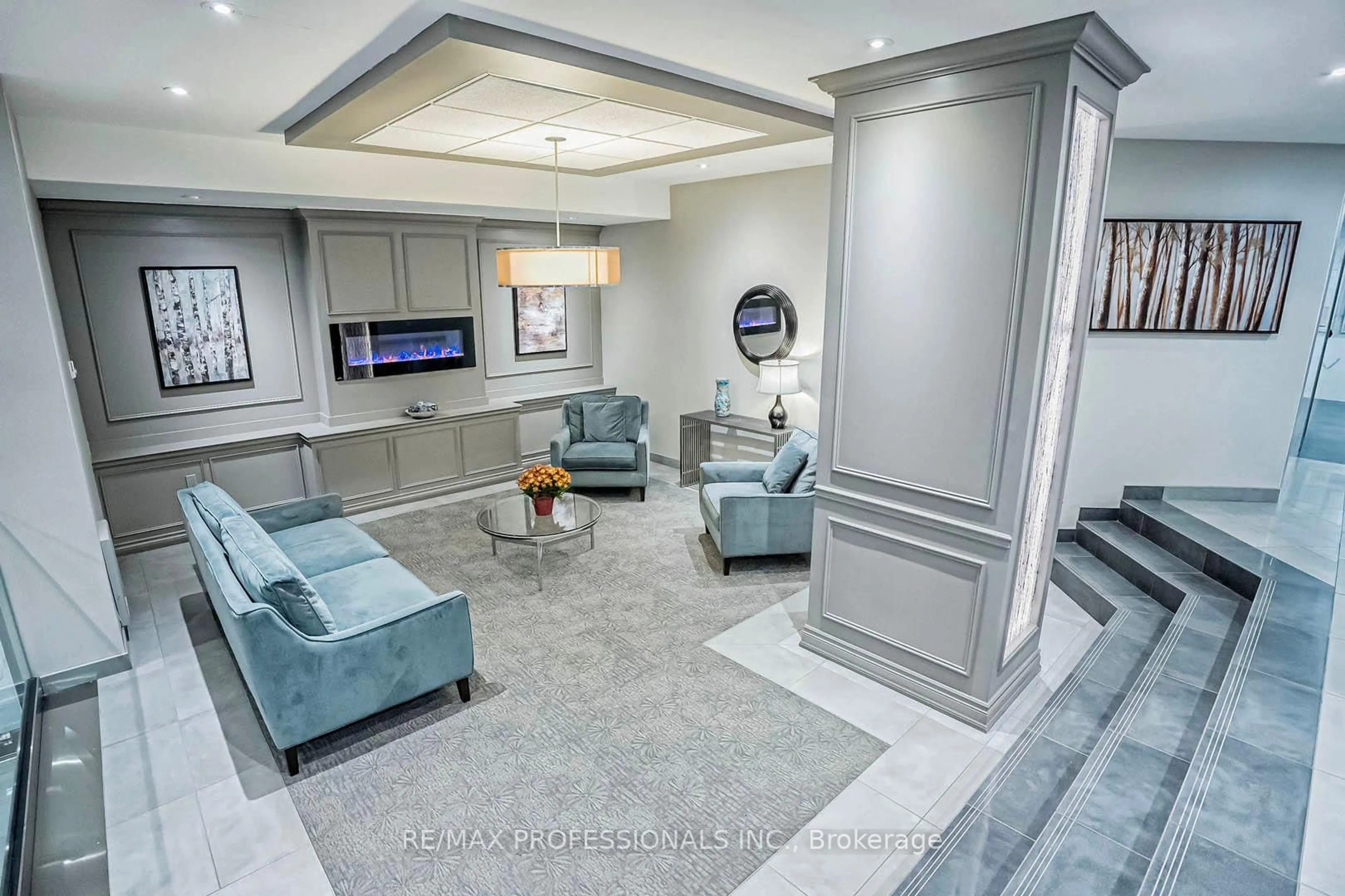 Lobby for 965 Inverhouse Dr #407, Mississauga Ontario L5J 4B4