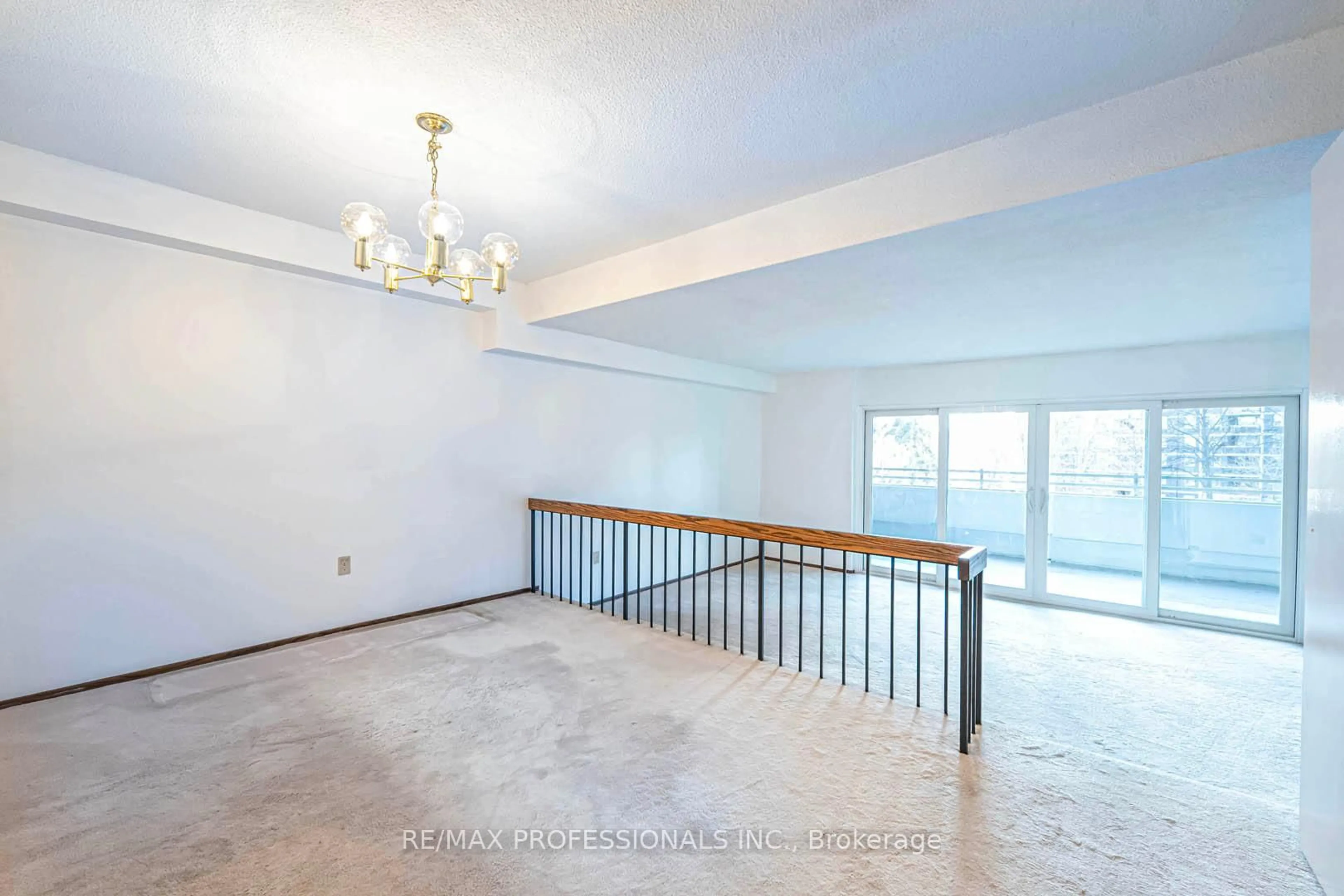 Unknown for 965 Inverhouse Dr #407, Mississauga Ontario L5J 4B4