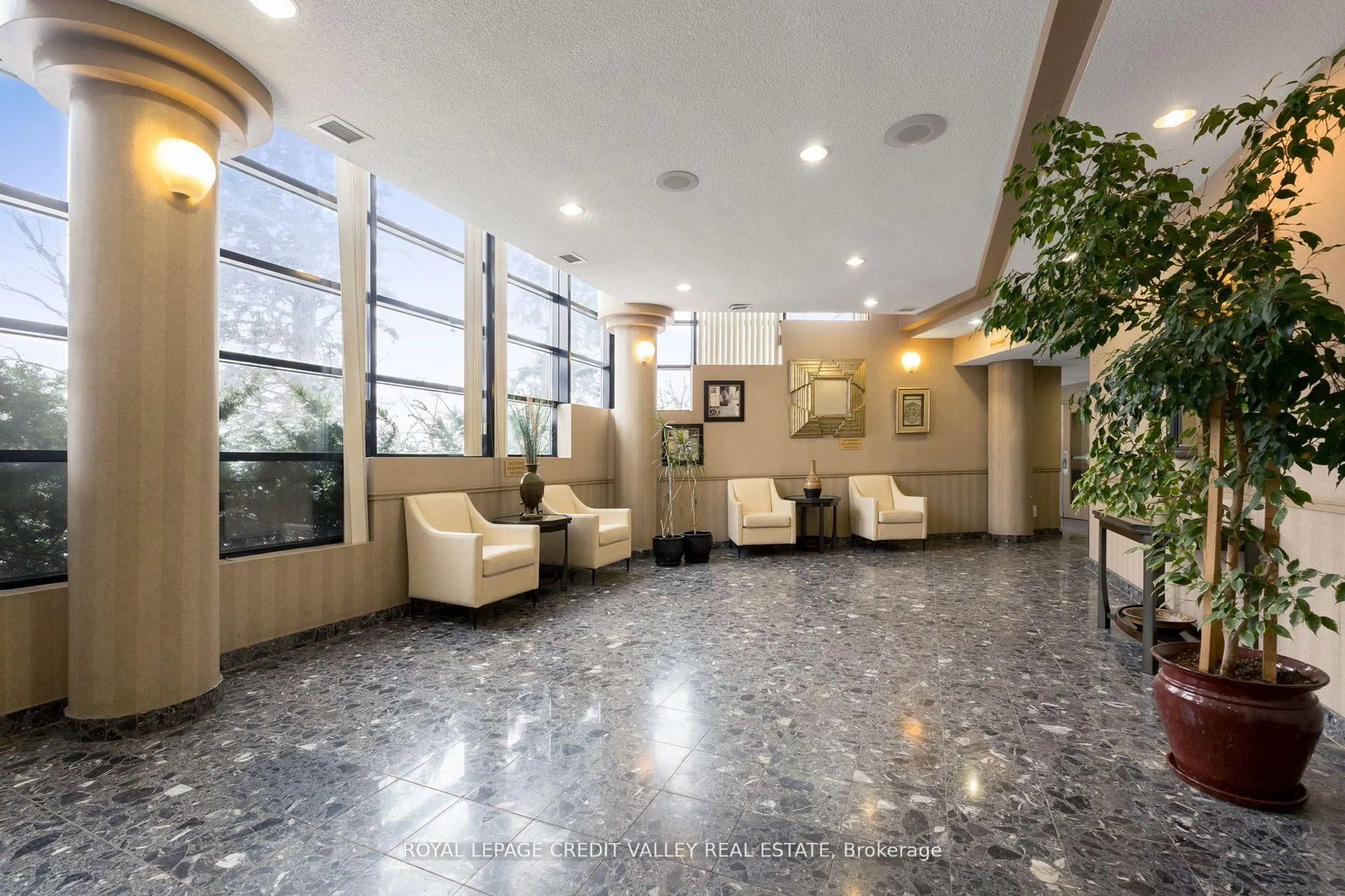 Lobby for 25 Trailwood Dr #303, Mississauga Ontario L4Z 3K9
