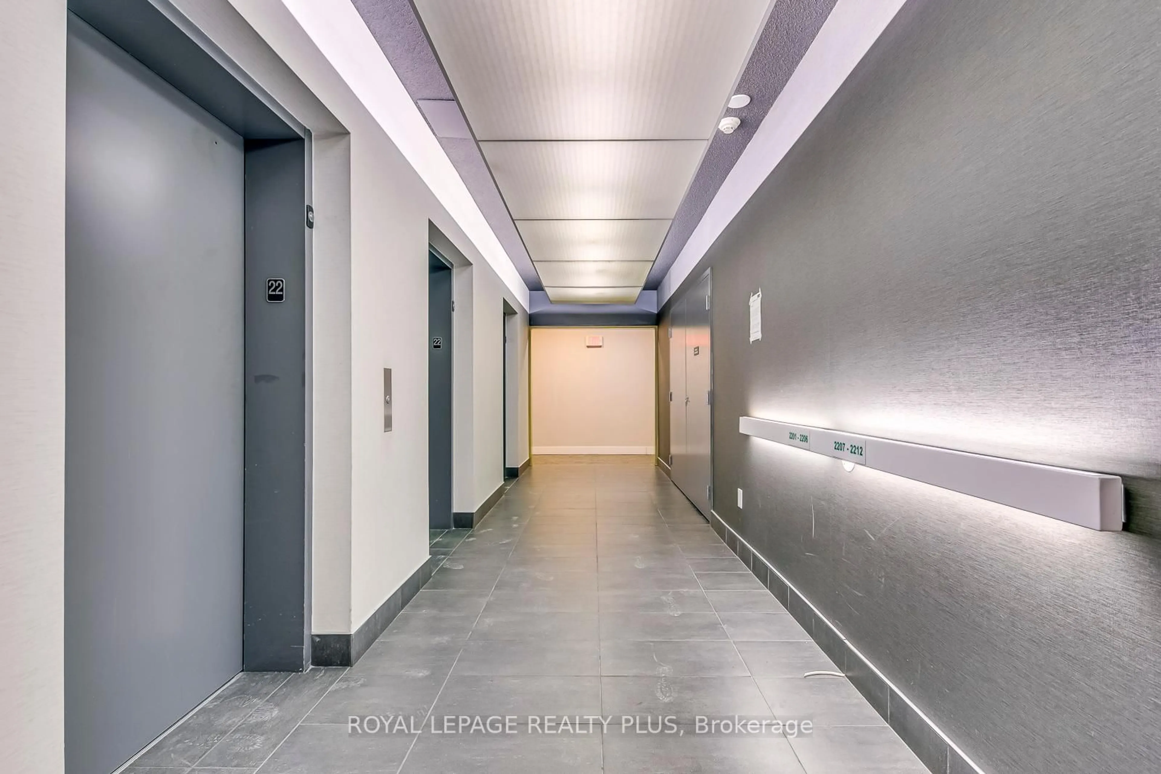 Indoor foyer for 365 Prince Of Wales Dr #2202, Mississauga Ontario L5B 0G6