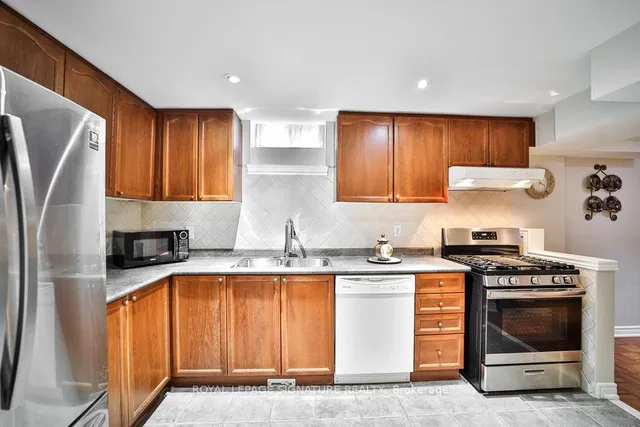 Additional property image - 413 Oaktree Circ