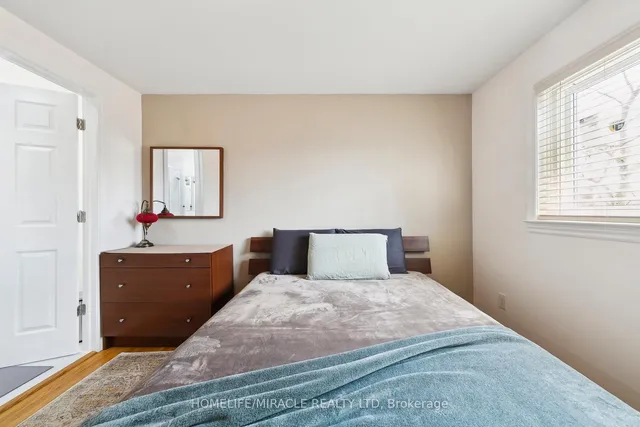 Additional property image - 1612 Wavell Cres