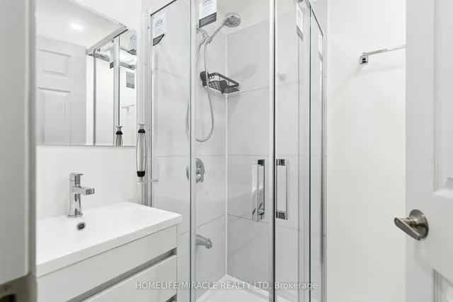 Additional property image - 1612 Wavell Cres