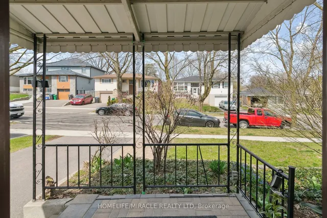 Additional property image - 1612 Wavell Cres