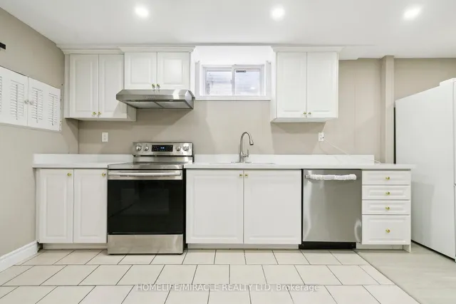 Additional property image - 1612 Wavell Cres