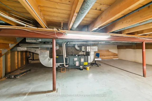 Additional property image - 1612 Wavell Cres