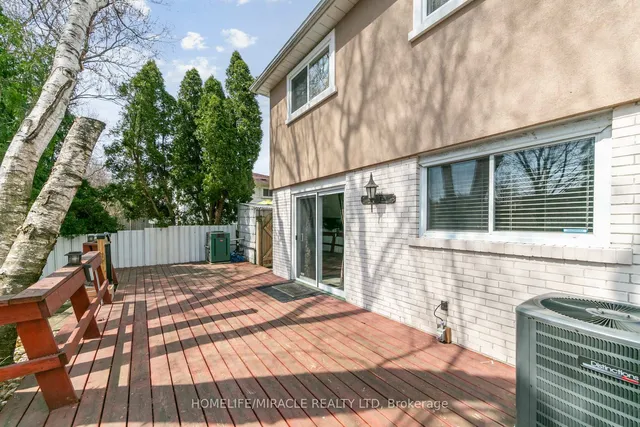 Additional property image - 1612 Wavell Cres