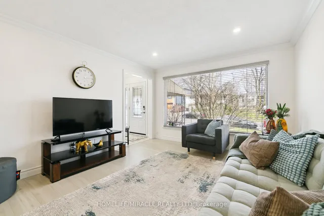 Additional property image - 1612 Wavell Cres