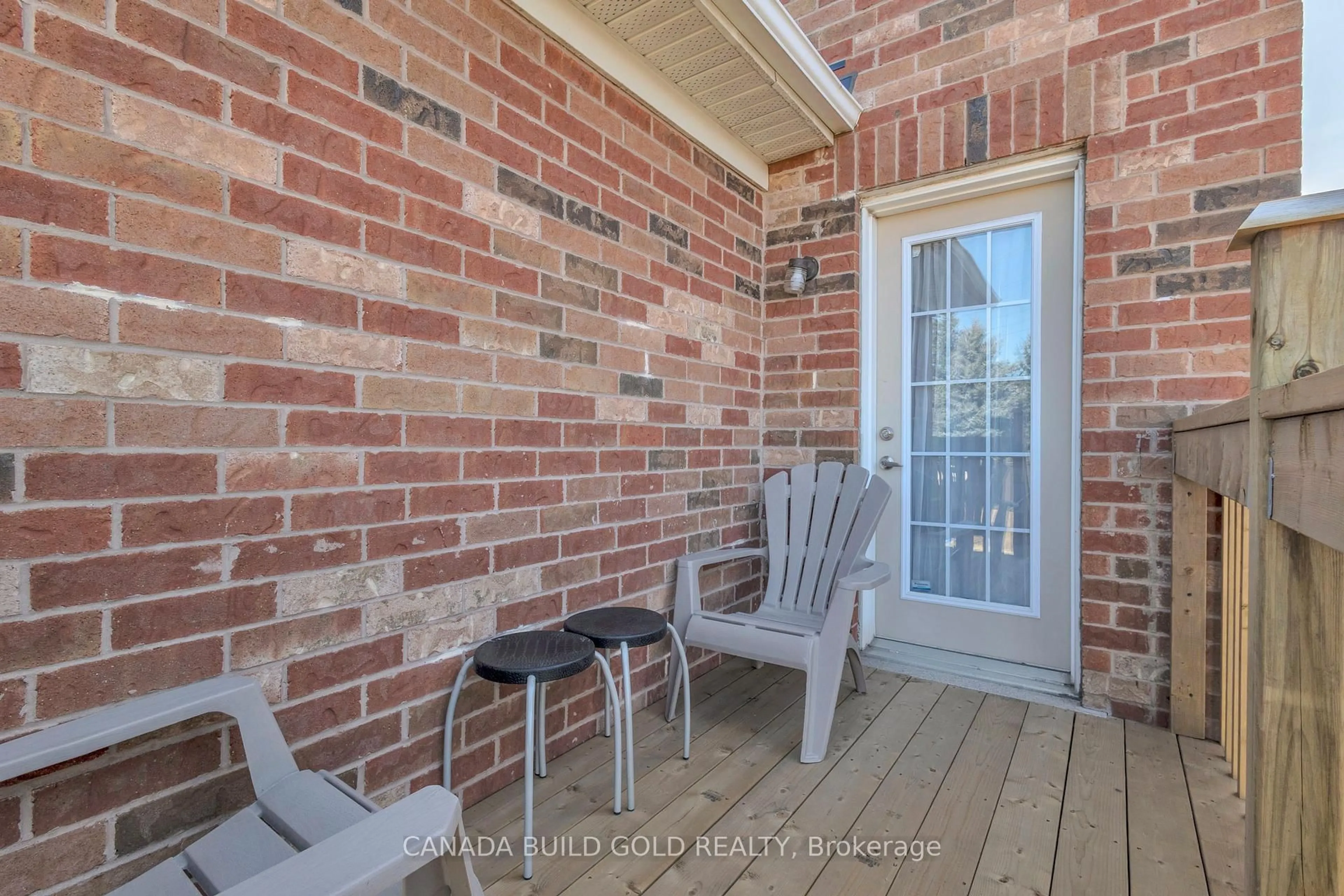 Patio, street for 53 Bottomwood St, Brampton Ontario L6S 0B3