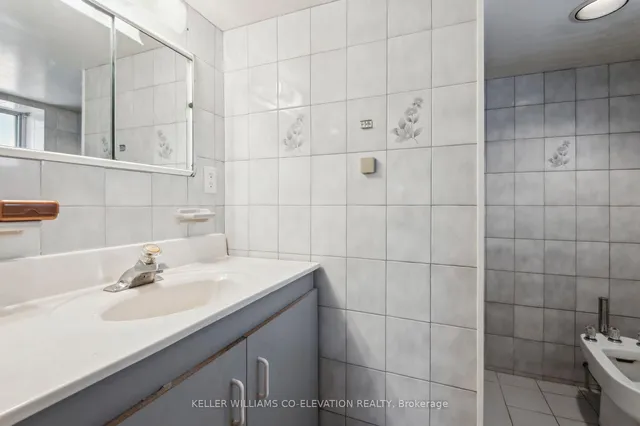 Additional property image - 924 Glencairn Ave