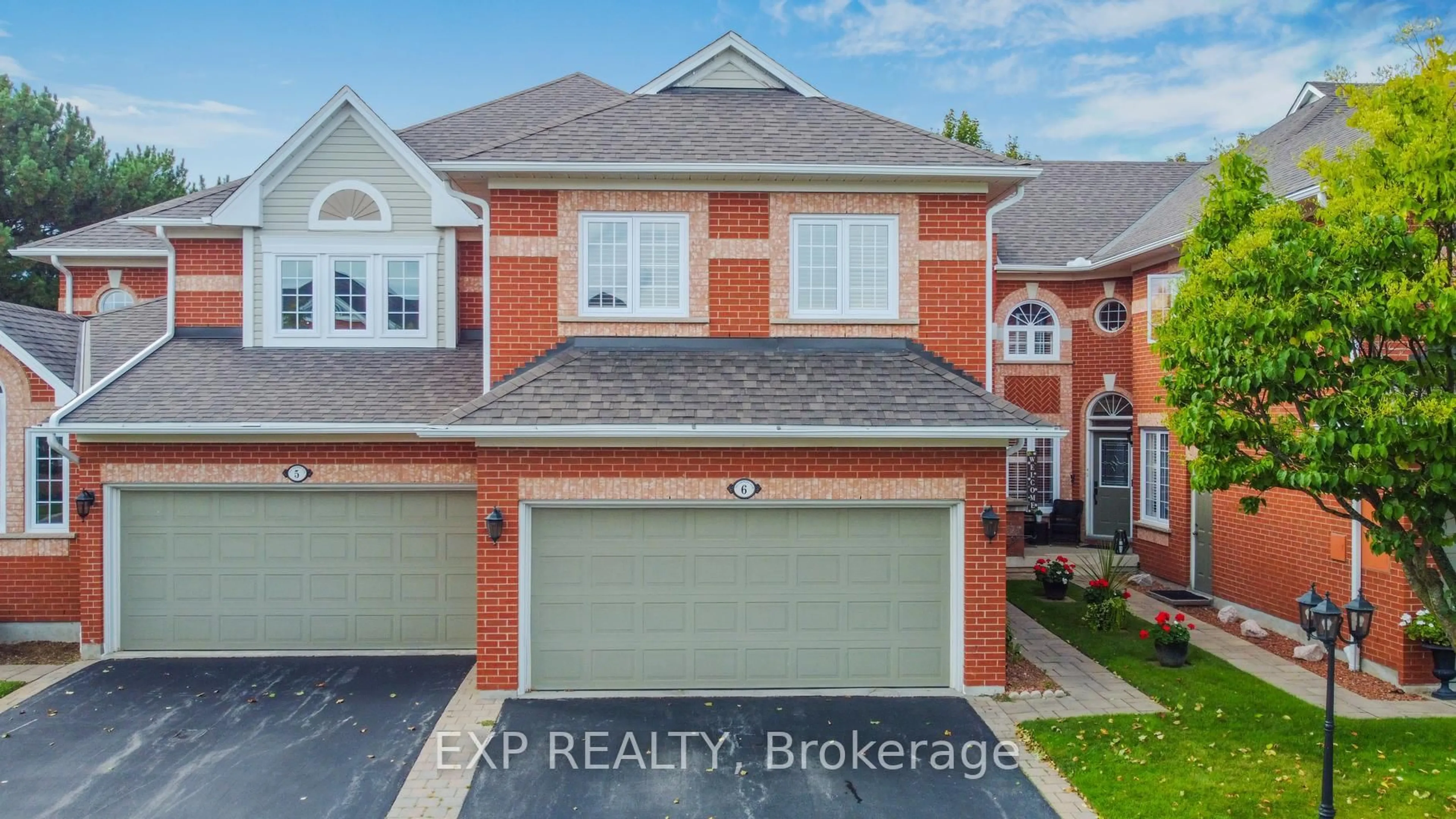 Home with brick exterior material, street for 2145 Country Club Dr #6, Burlington Ontario L7M 4E1