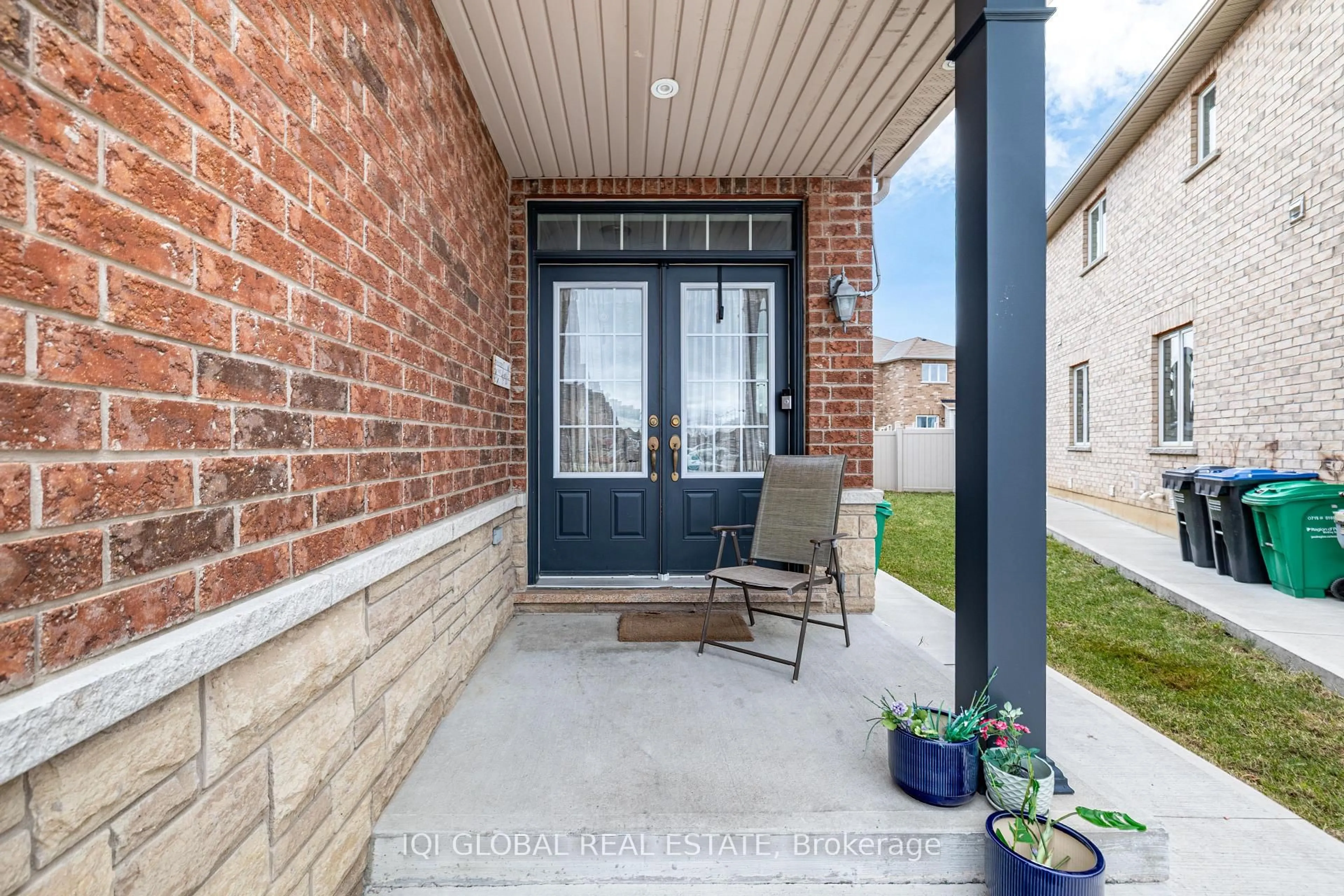 Unknown for 7493 Saint Barbara Blvd, Mississauga Ontario L5W 0G3