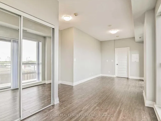 Additional property image - 215 Queen St Unit 301