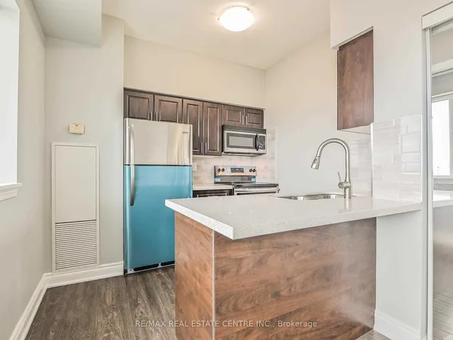 Additional property image - 215 Queen St Unit 301