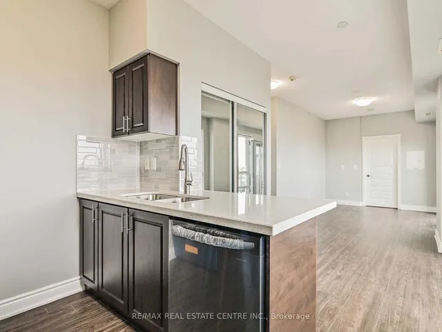 Additional property image - 215 Queen St Unit 301