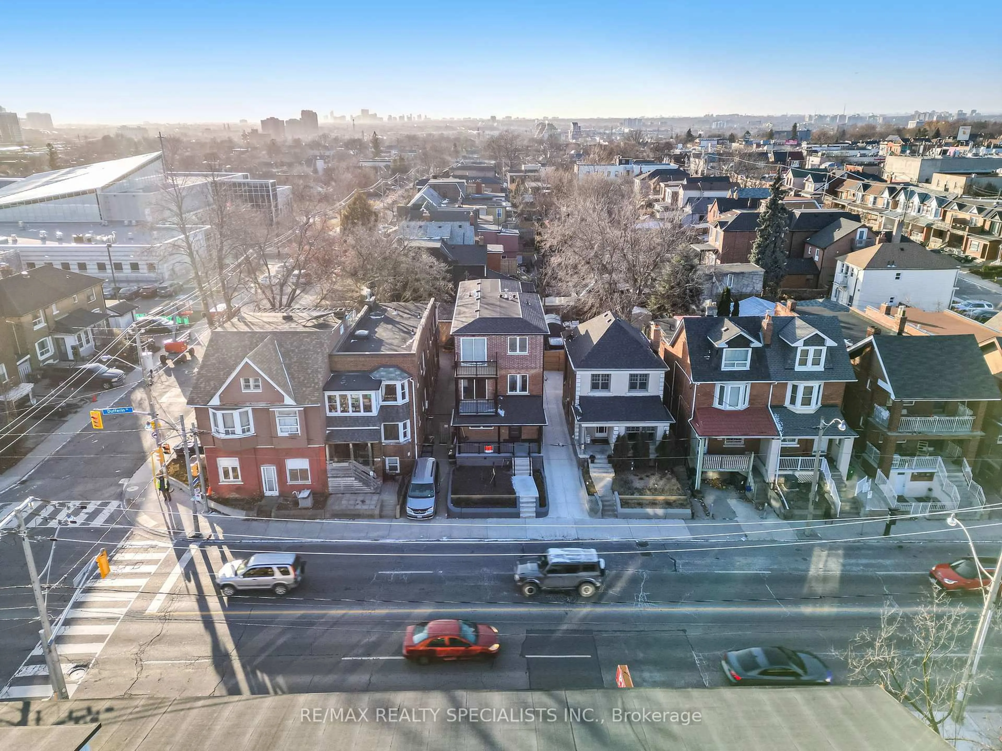 A pic from outside/outdoor area/front of a property/back of a property/a pic from drone, city buildings view from balcony for 1640 Dufferin St, Toronto Ontario M6H 3L8