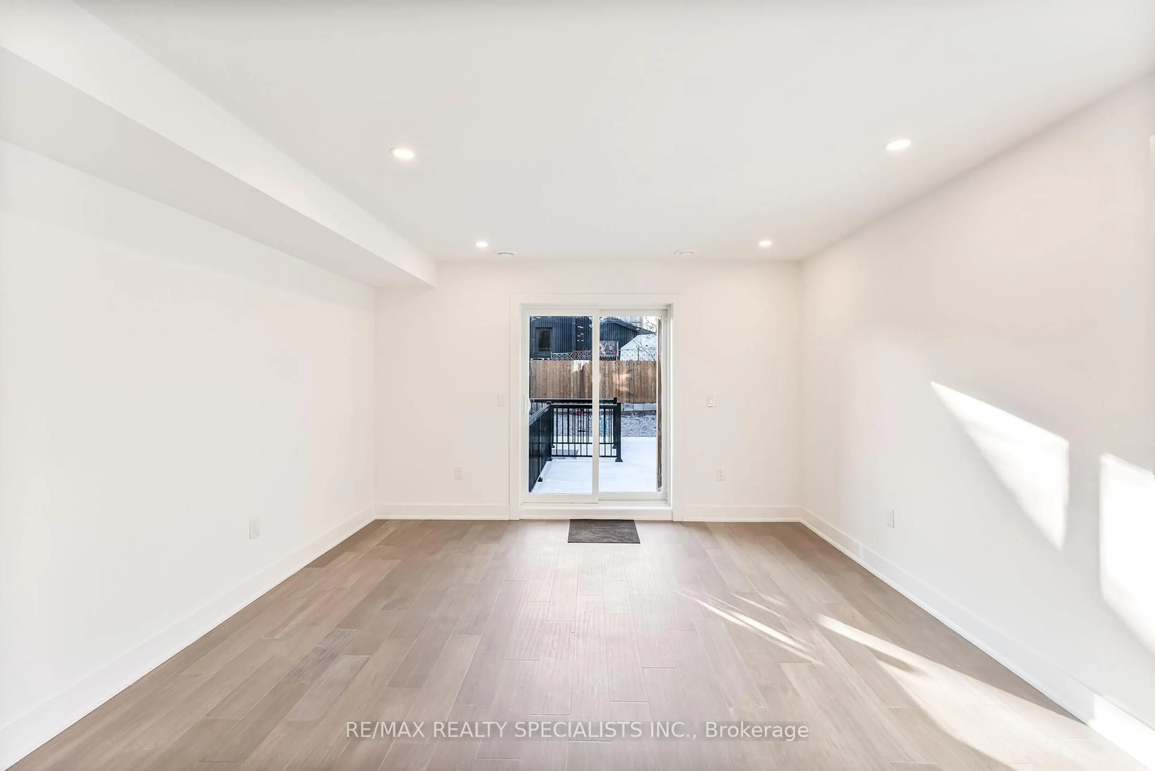 A pic of a room for 1640 Dufferin St, Toronto Ontario M6H 3L8