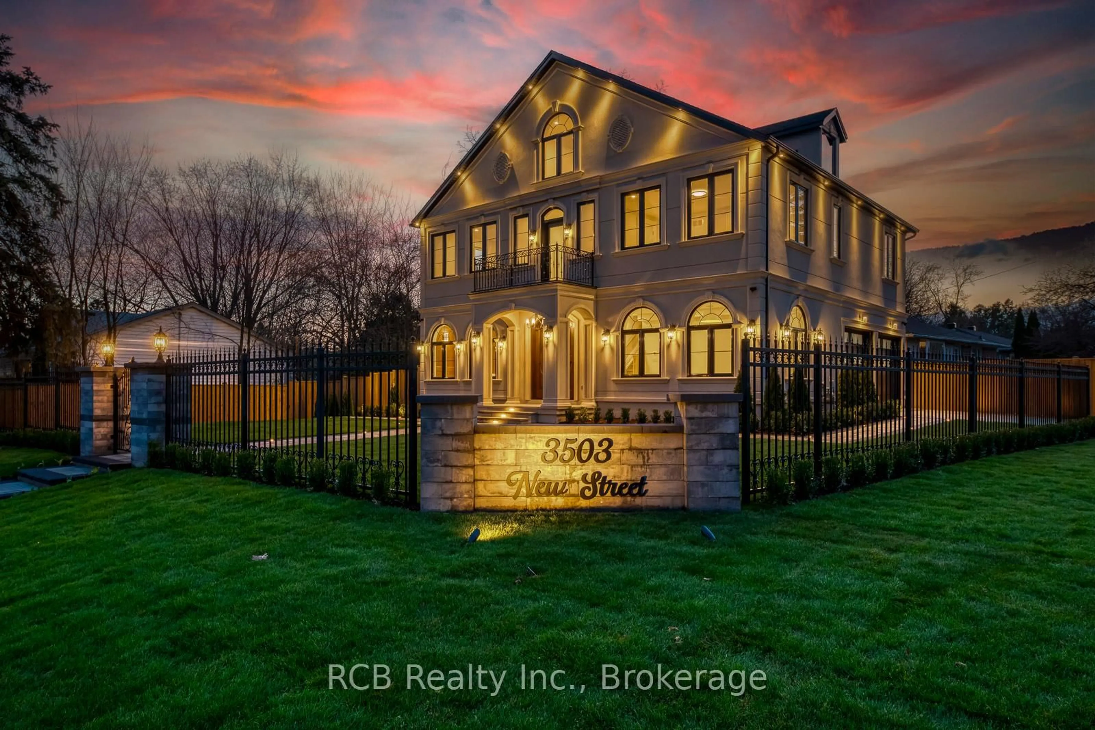 Unknown for 3503 New St, Burlington Ontario L7N 1N5