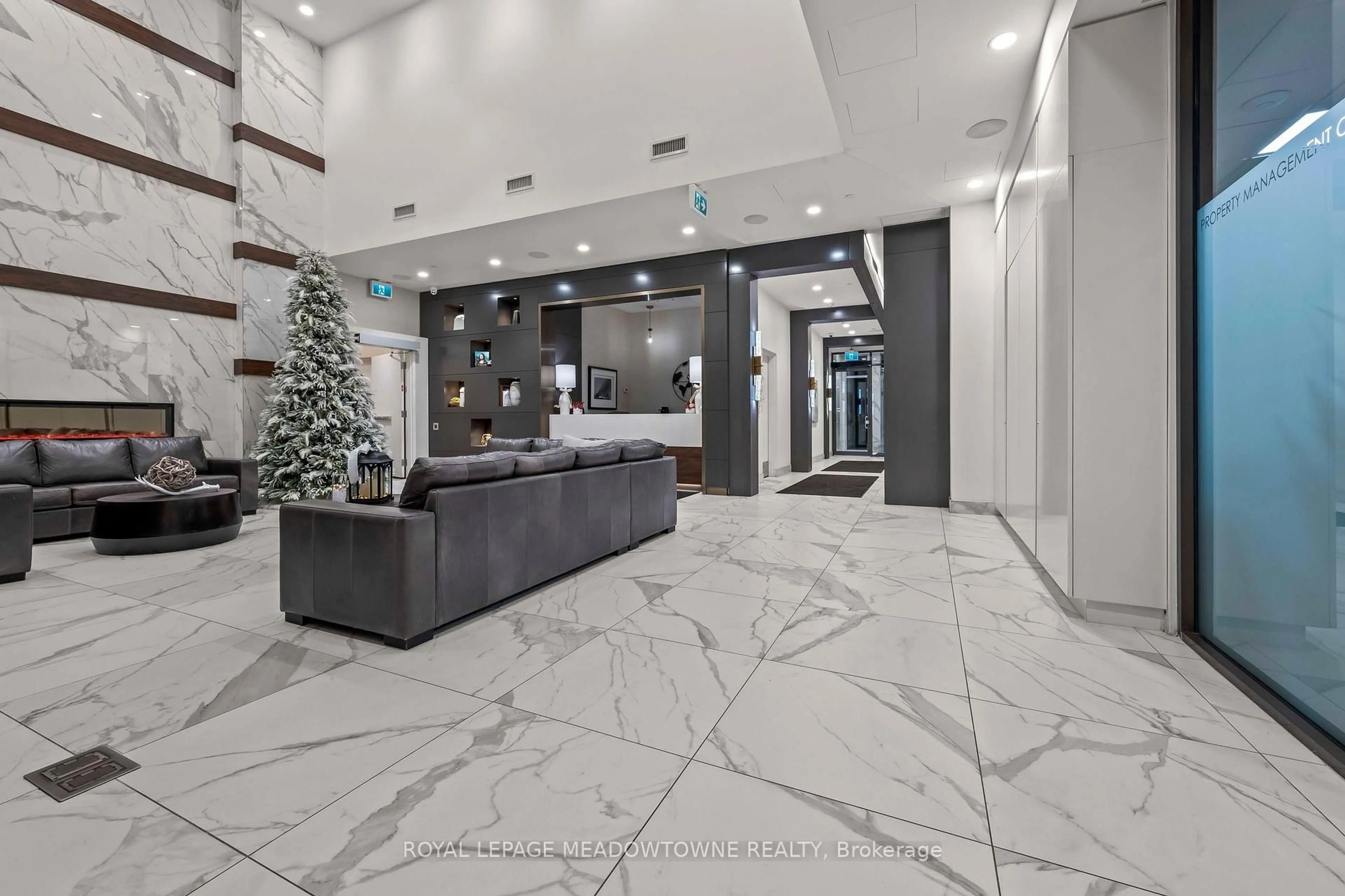Lobby for 1050 Main St #809, Milton Ontario L9T 9M3