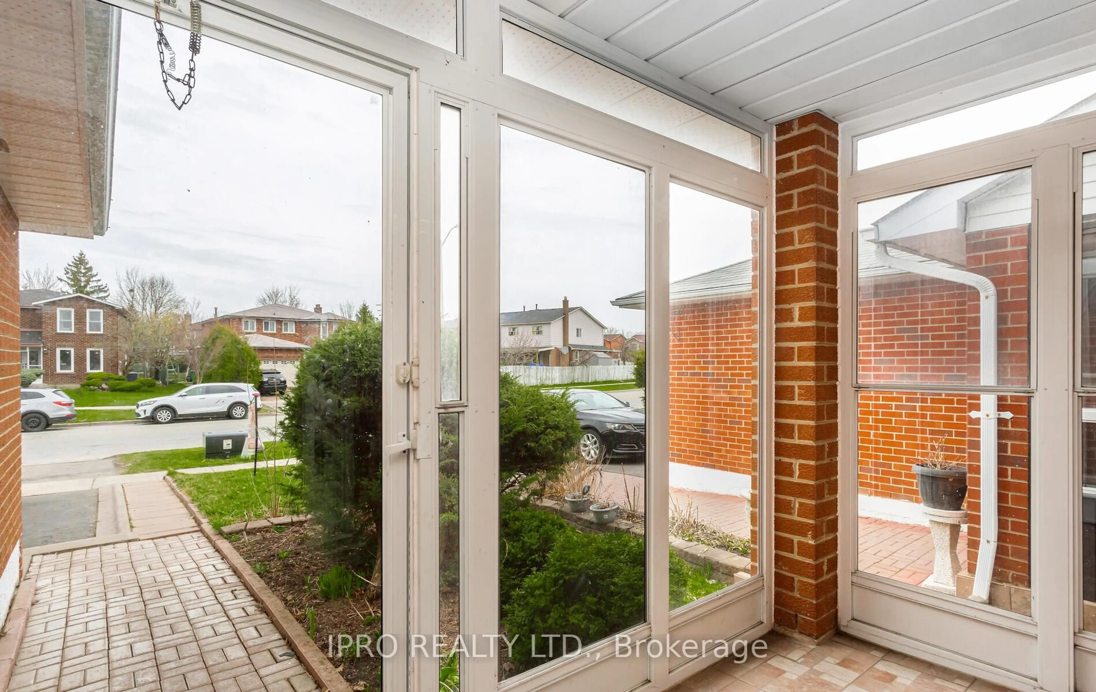 Unknown for 353 Rutherford Rd, Brampton Ontario L6V 3V9