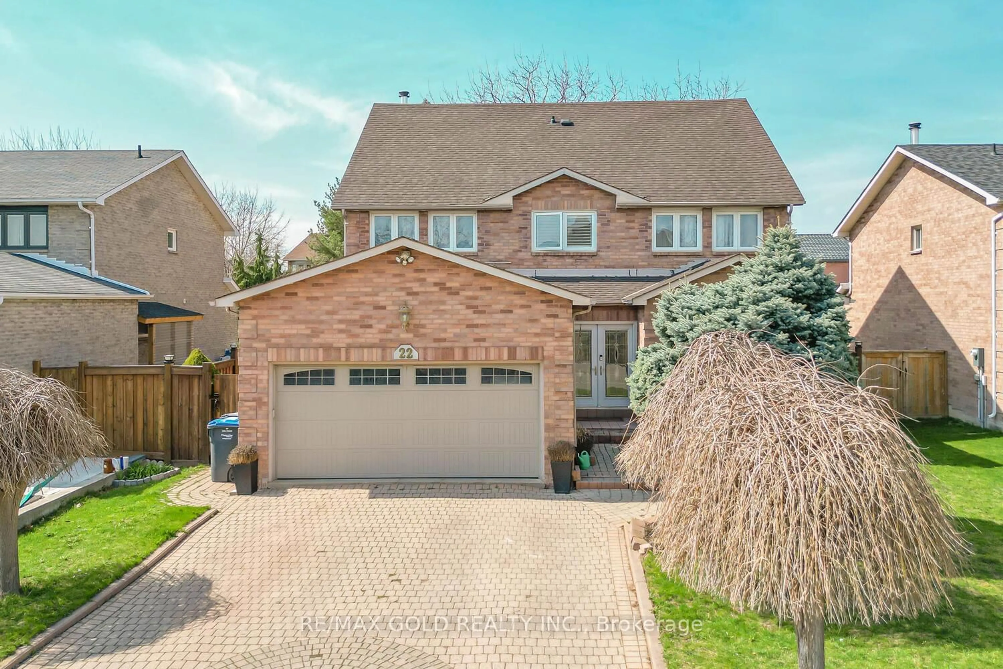 Home with brick exterior material, street for 22 Strangway Crt, Brampton Ontario L6Z 4L4