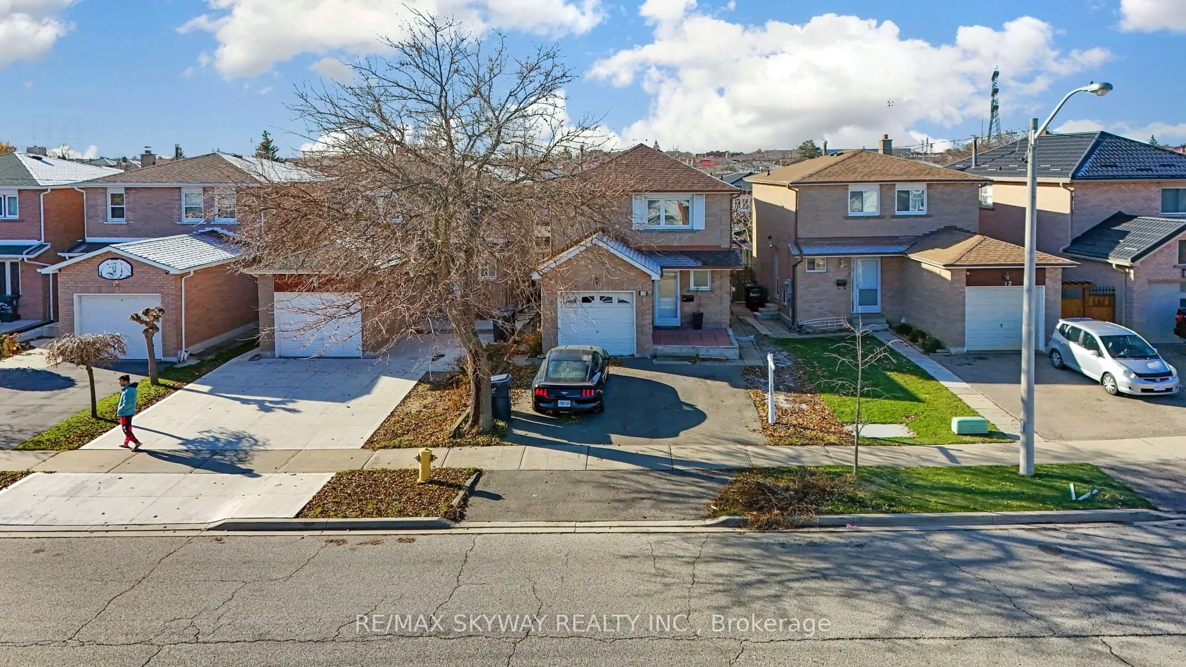 A pic from outside/outdoor area/front of a property/back of a property/a pic from drone, street for 10 Provence Tr, Toronto Ontario M9V 5B7