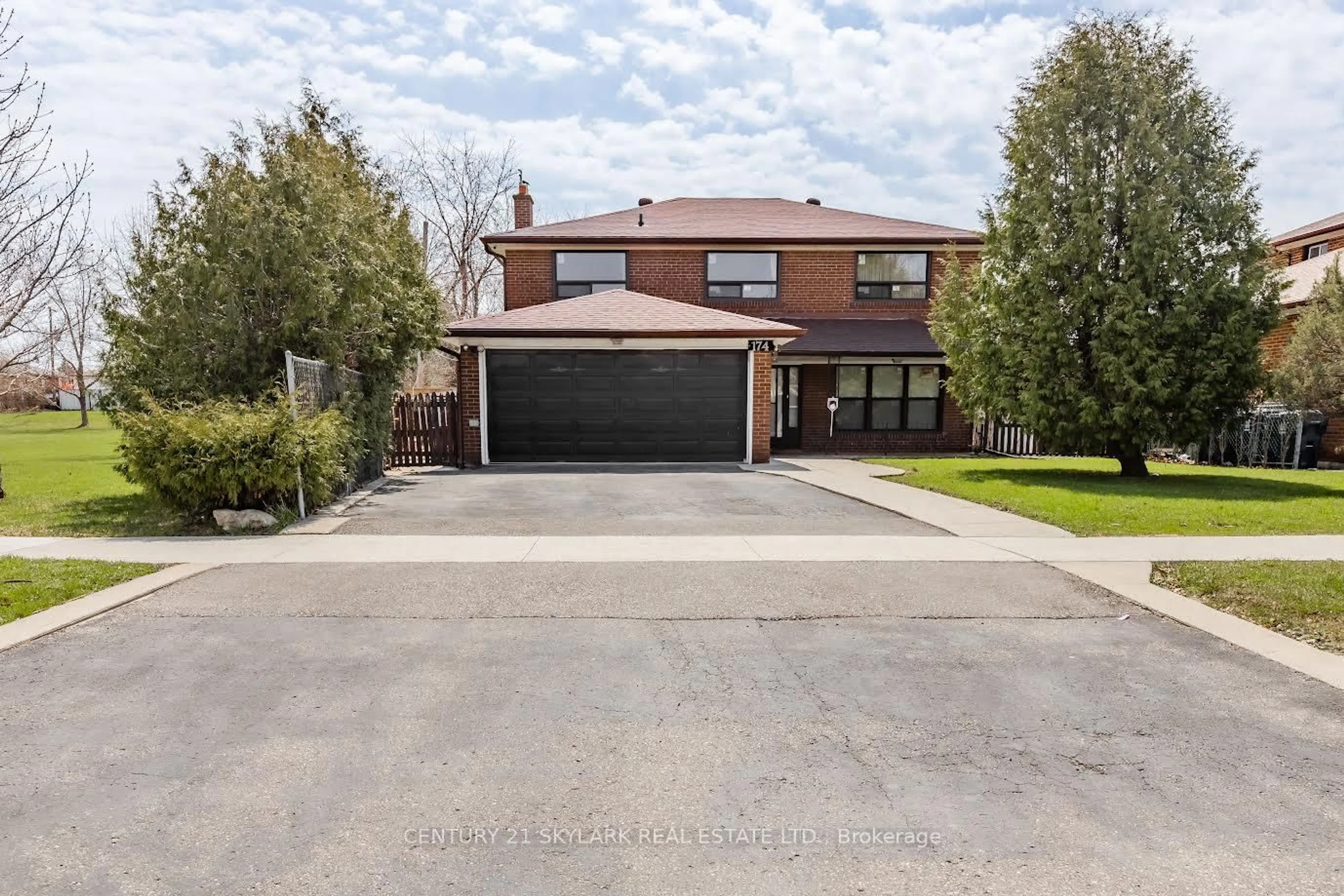 A pic from outside/outdoor area/front of a property/back of a property/a pic from drone, street for 174 Silverstone Dr, Toronto Ontario M9V 3G9