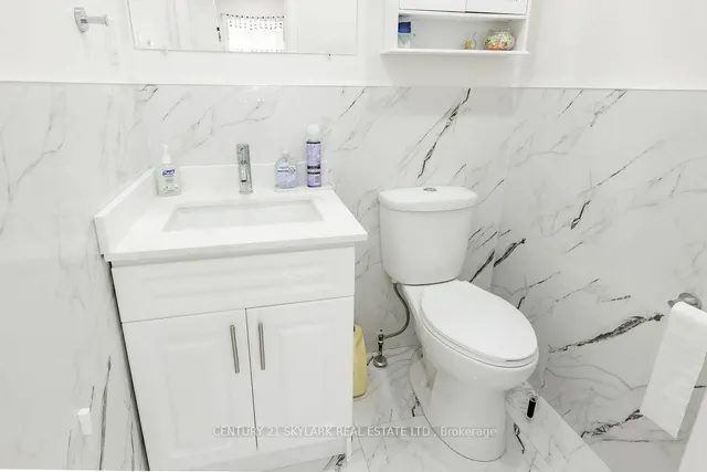 Additional property image - 174 Silverstone Dr