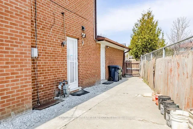 Additional property image - 174 Silverstone Dr