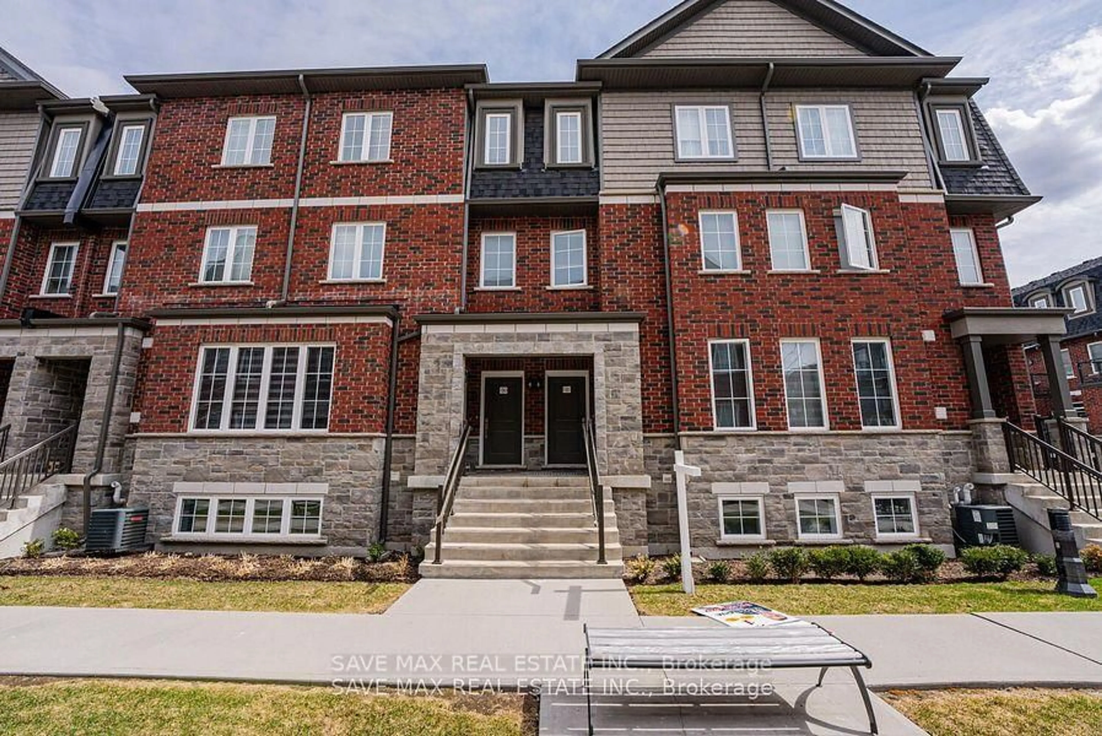 Home with brick exterior material, unknown for 445 Ontario St #132, Milton Ontario L9T 9K5