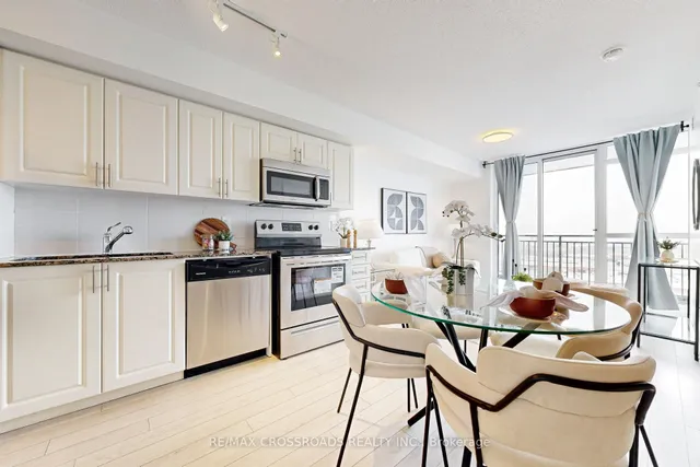 Additional property image - 3091 Dufferin St Unit 1402