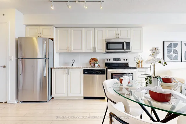 Additional property image - 3091 Dufferin St Unit 1402