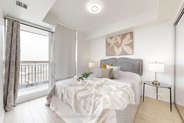 Additional property image - 3091 Dufferin St Unit 1402