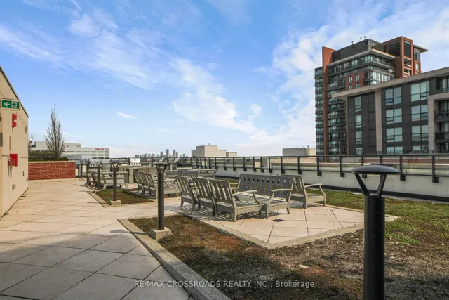 Additional property image - 3091 Dufferin St Unit 1402