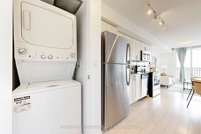 Additional property image - 3091 Dufferin St Unit 1402