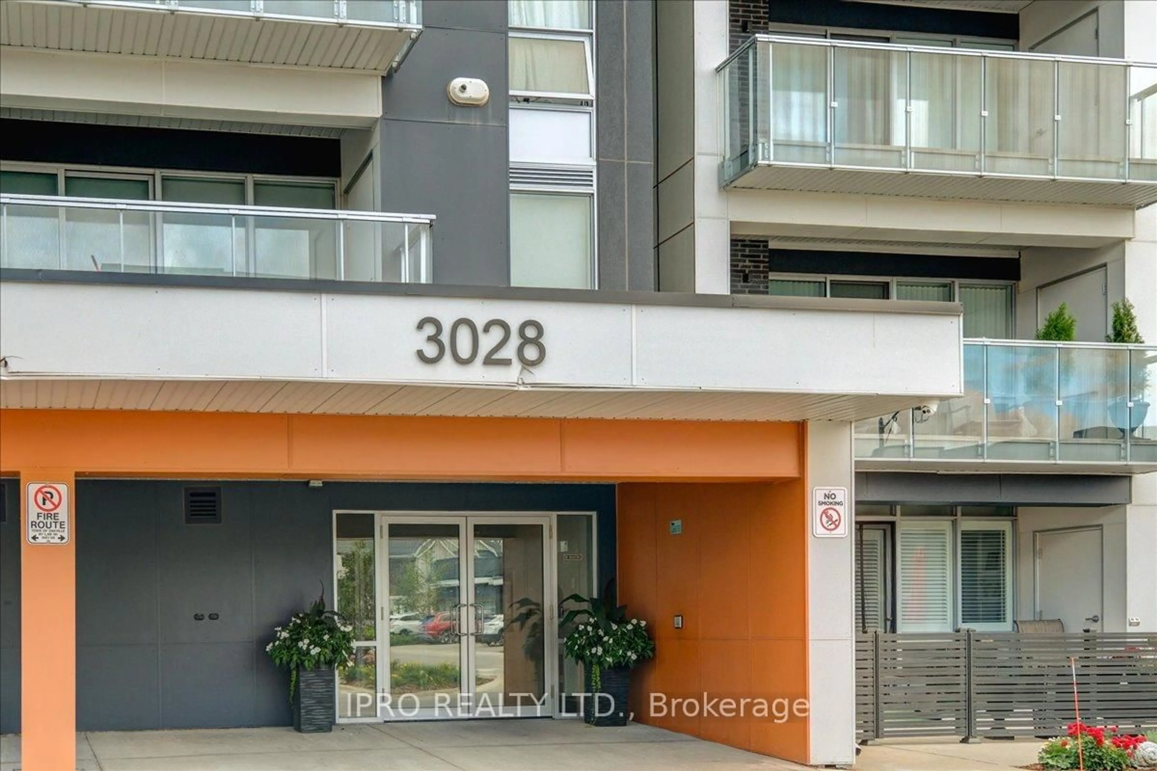 Unknown for 3028 Creekshore Common N/A #111, Oakville Ontario L6M 5K6