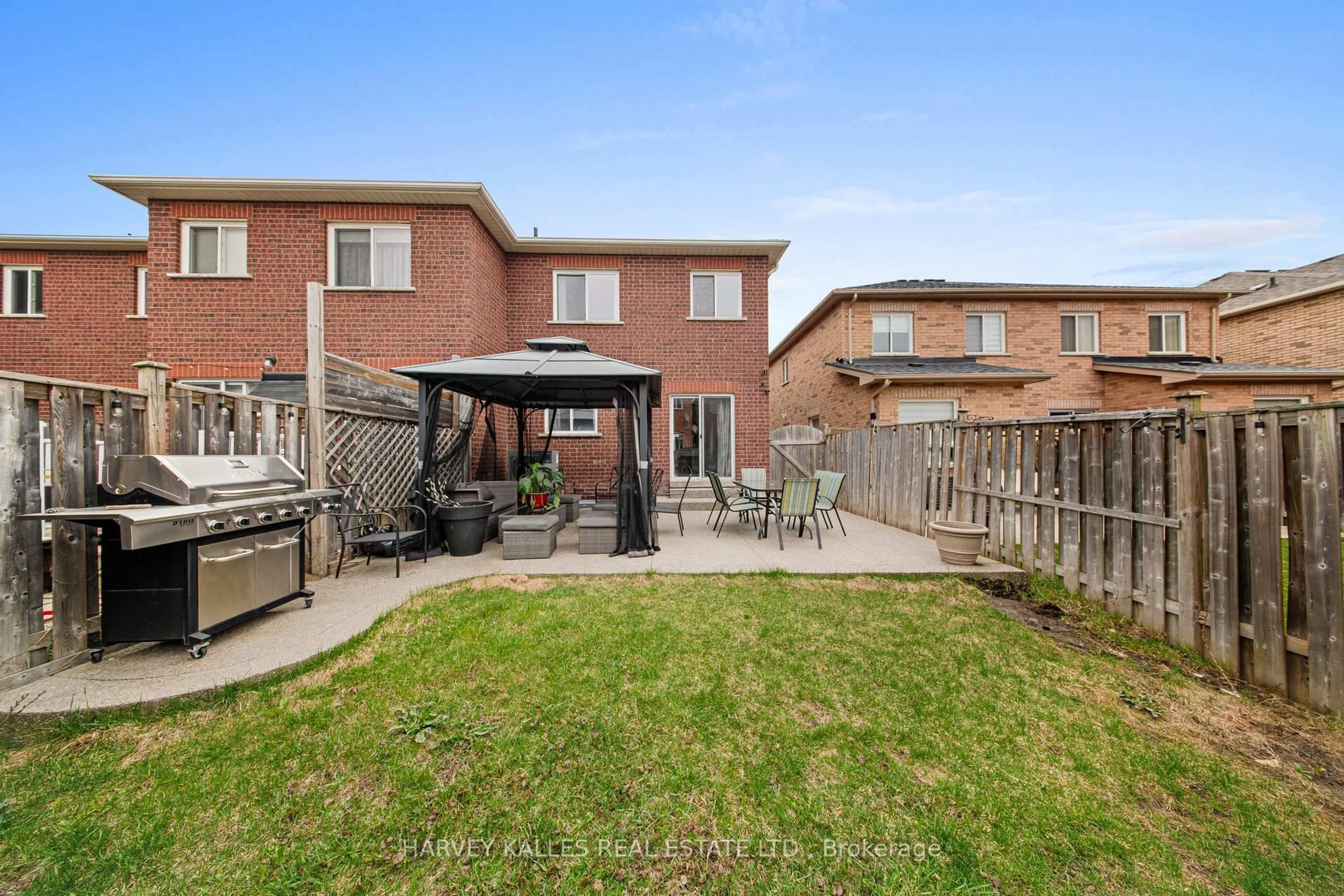 Patio, street for 38 Galtee Rd, Brampton Ontario L6X 0J5