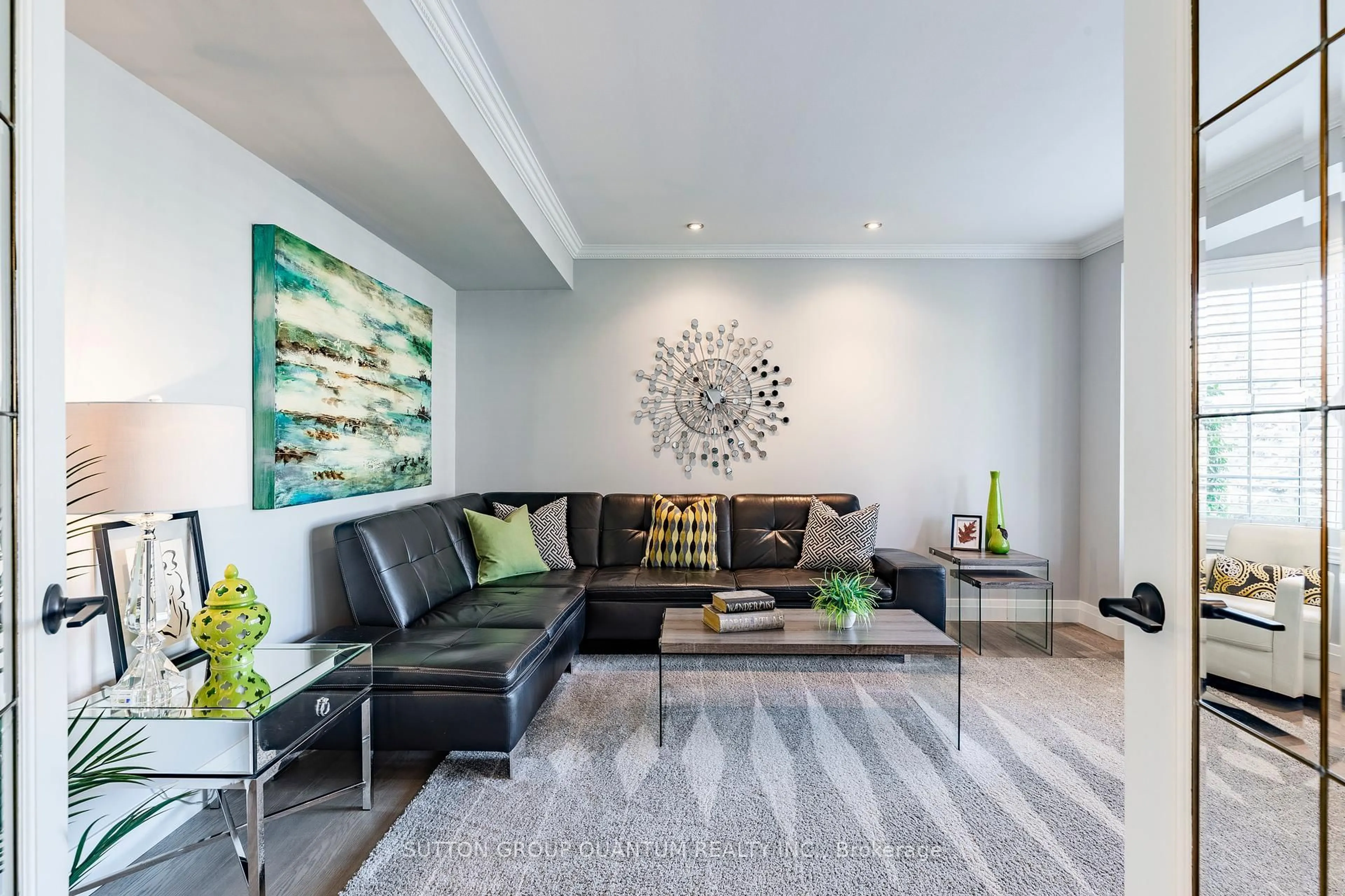 Living room with furniture, unknown for 1486 Myron Dr, Mississauga Ontario L5E 2N6