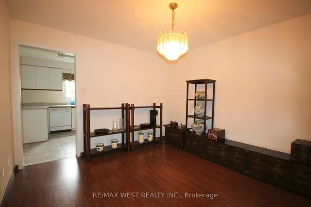 Additional property image - 73 Hullrick Dr